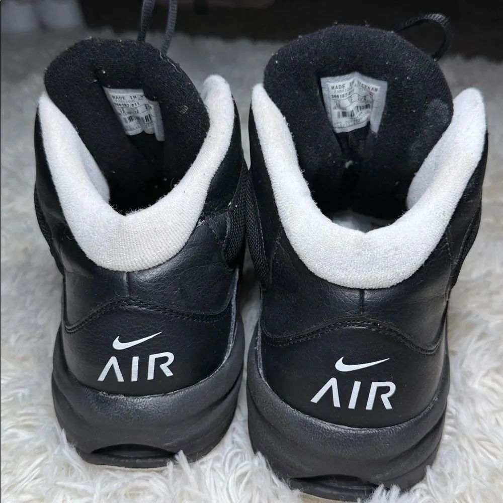 Nike Flex Black and White sneaker